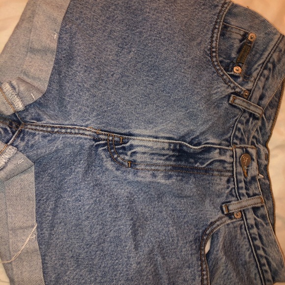 High rise Calvin Klein shorts - Picture 3 of 4